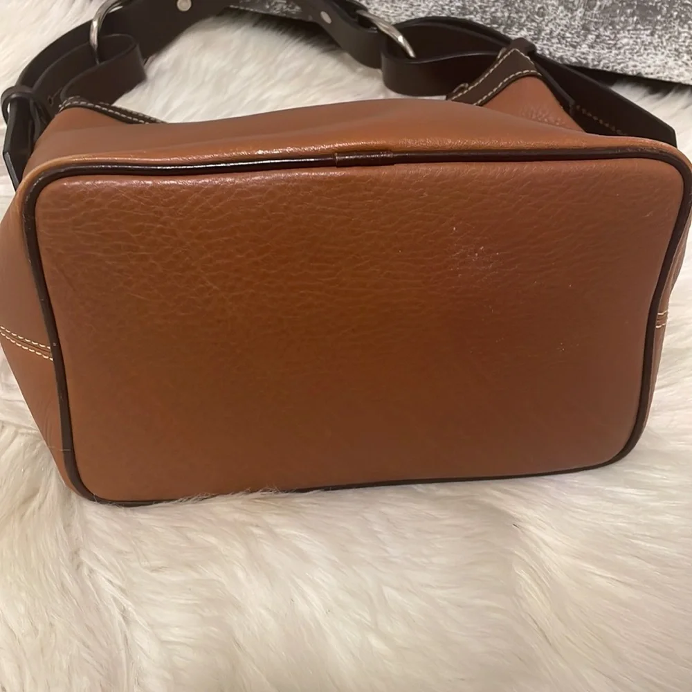 DOONEY & BOURKE 1975 Vintage Pebble Grain Hobo Bag